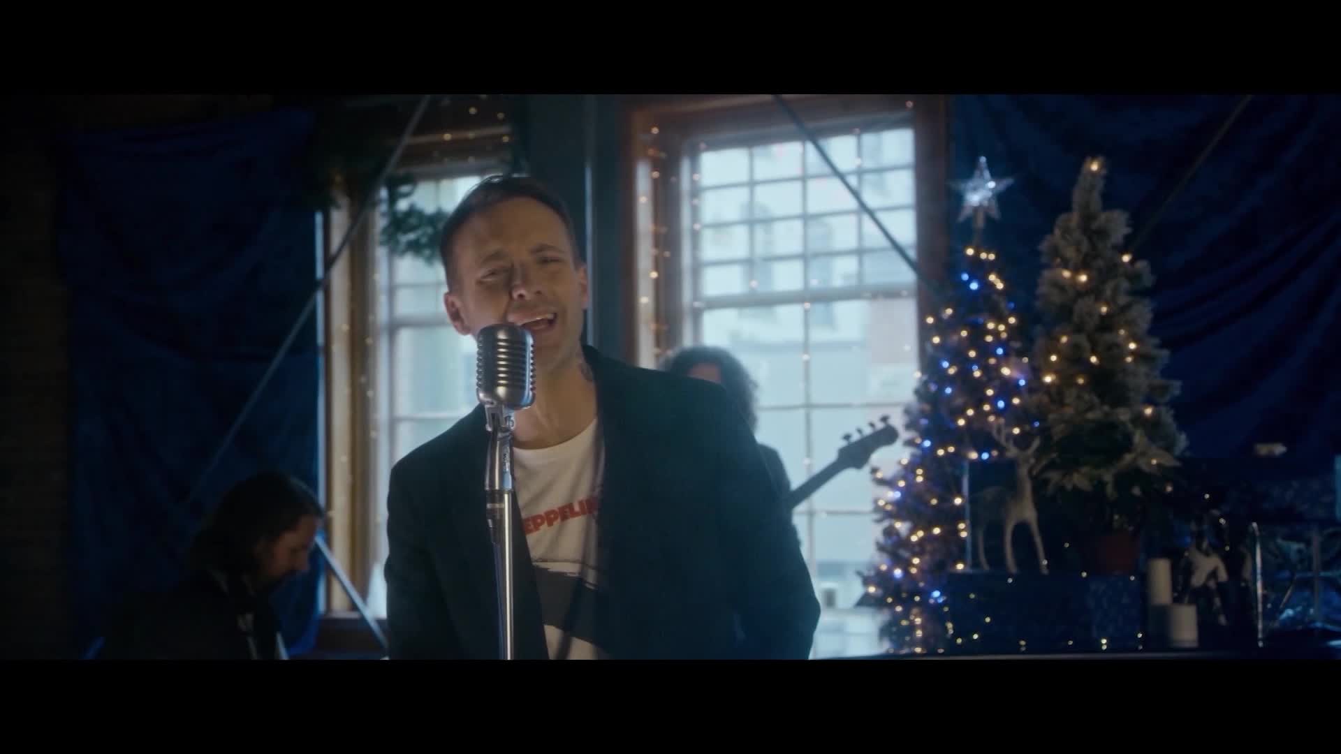 Thumbnail image for Sidewalks Entertainment Holiday Special